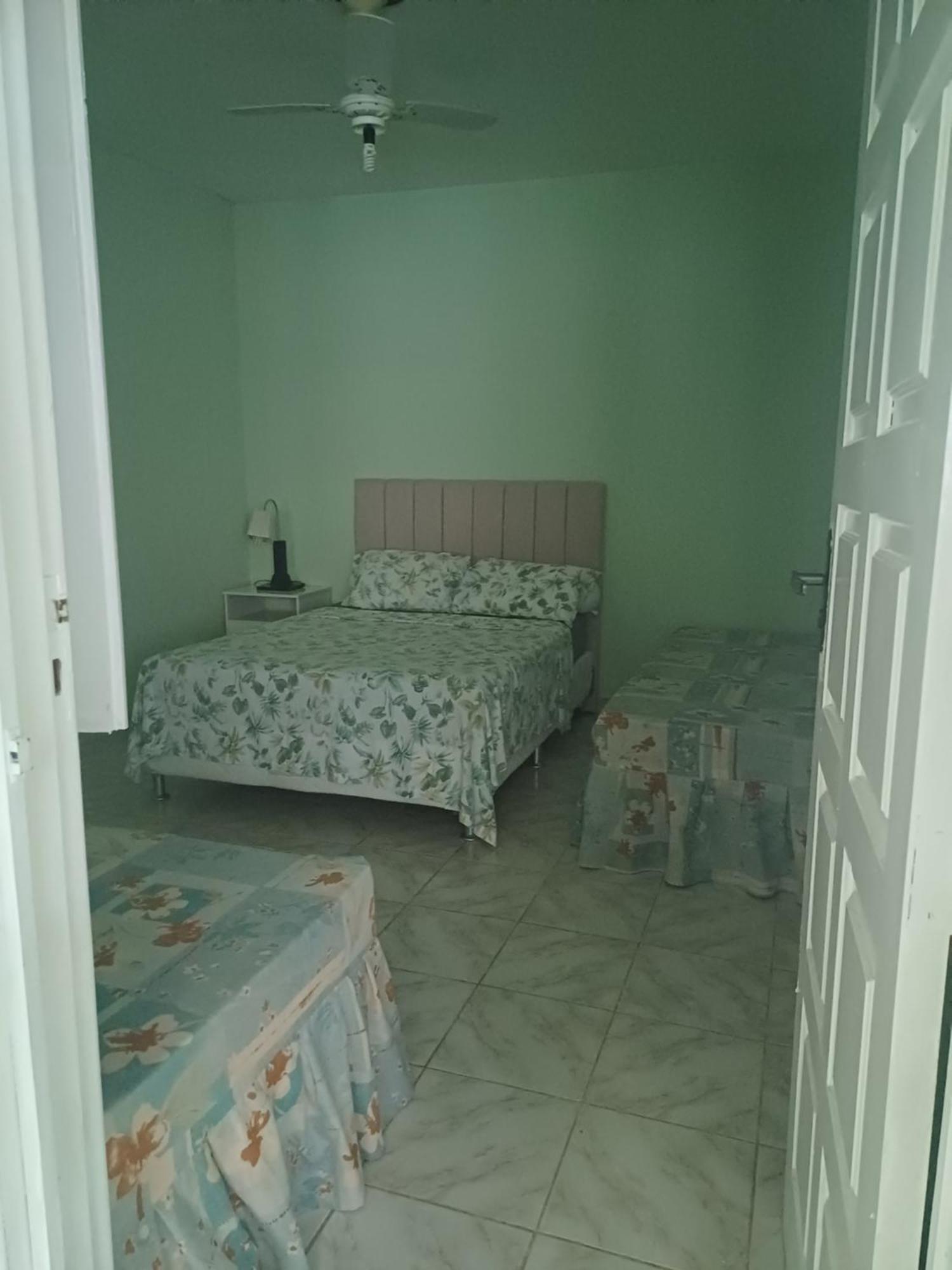 Suites Da Casa Da Dona Zeze ซากวาเรมา ภายนอก รูปภาพ